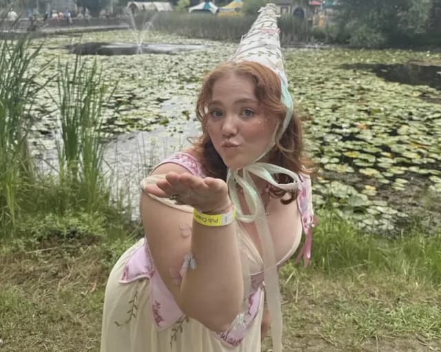 Fiona - Creator of DolceLavenderThreads